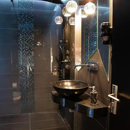 Excentric 2 Apartment